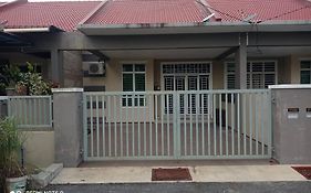 Maryam Homestay