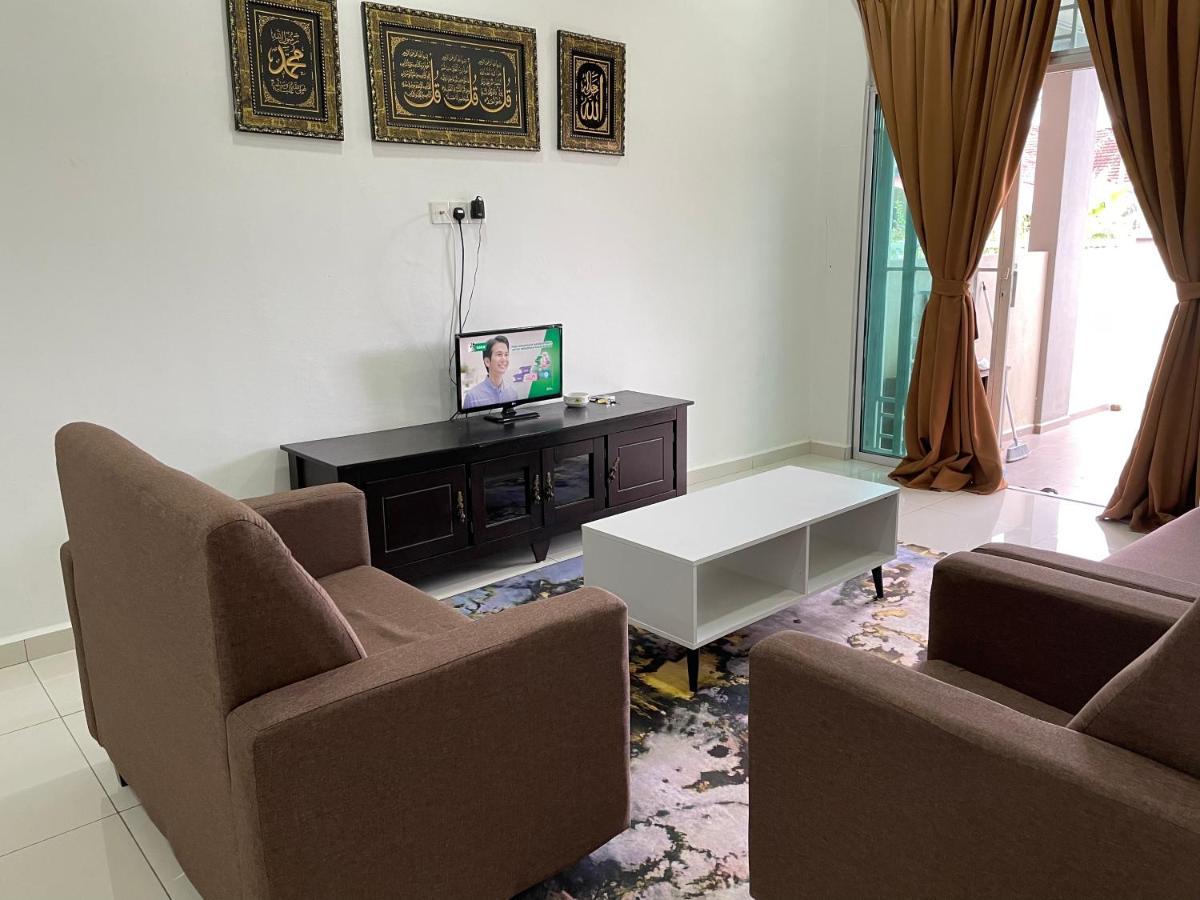 Maryam Homestay Jertih Luaran gambar